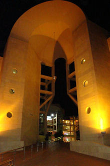 Tel Aviv Performing Arts Center
